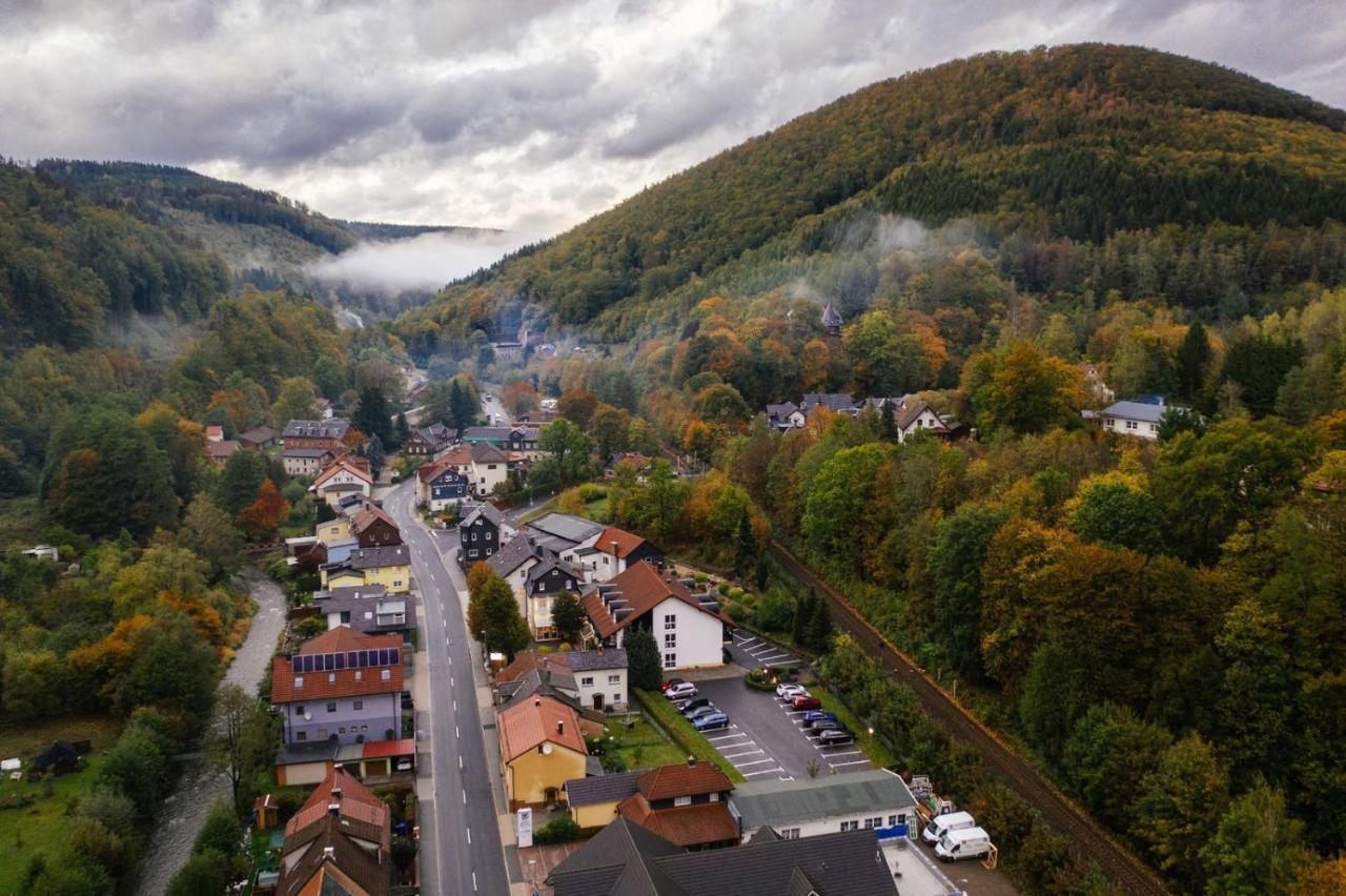 Hotel-Gasthof Huettensteinach Sonneberg Buitenkant foto